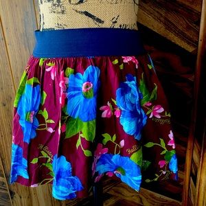 Hollister mini skirt - size Medium